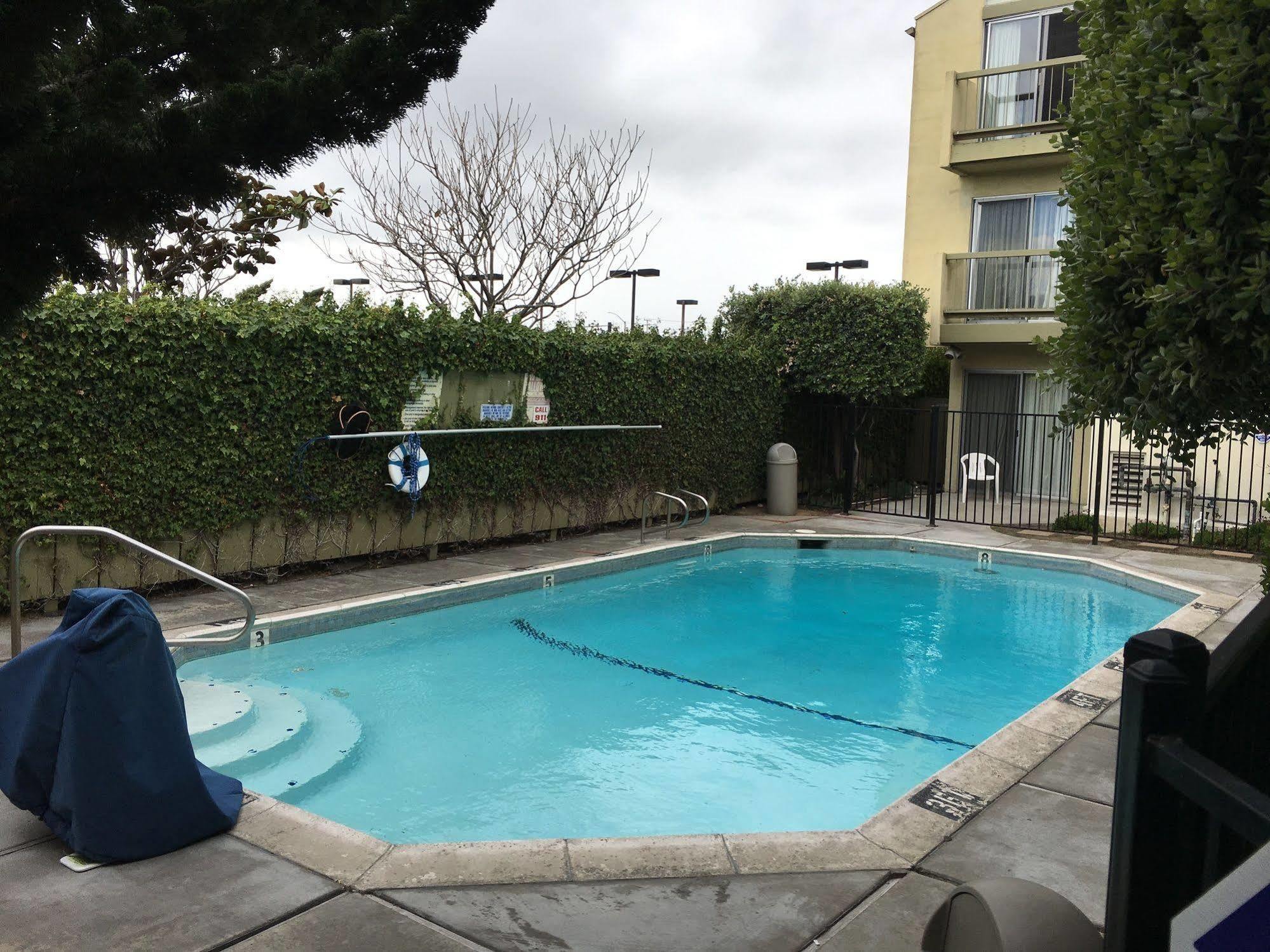 Sand Dollar Inn Seaside Exterior photo